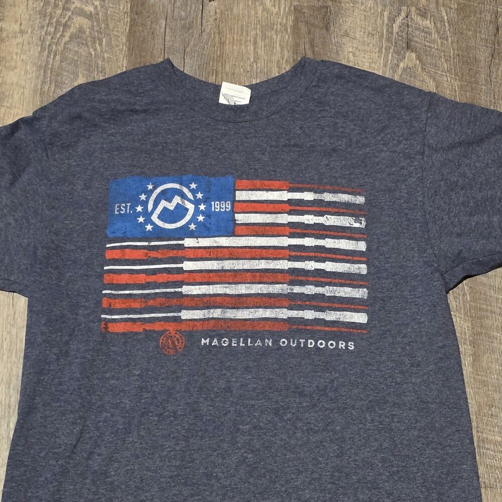 Magellan Outdoors on Delta Pro Weight Short Sleeve Men's T-Shirt Size Small
